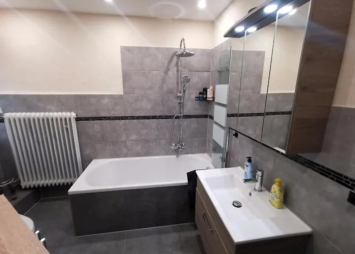 Apartment Am Kirchberg - 2 *